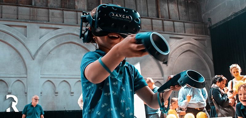 Kids playing VR at Fiksfabriek